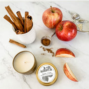 Croustillant aux pommes | Bougie de soja de la collection Petite Gold